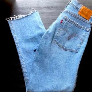 Levi's® Premium 
WEDGIE FIT STRAIGHT JEANS